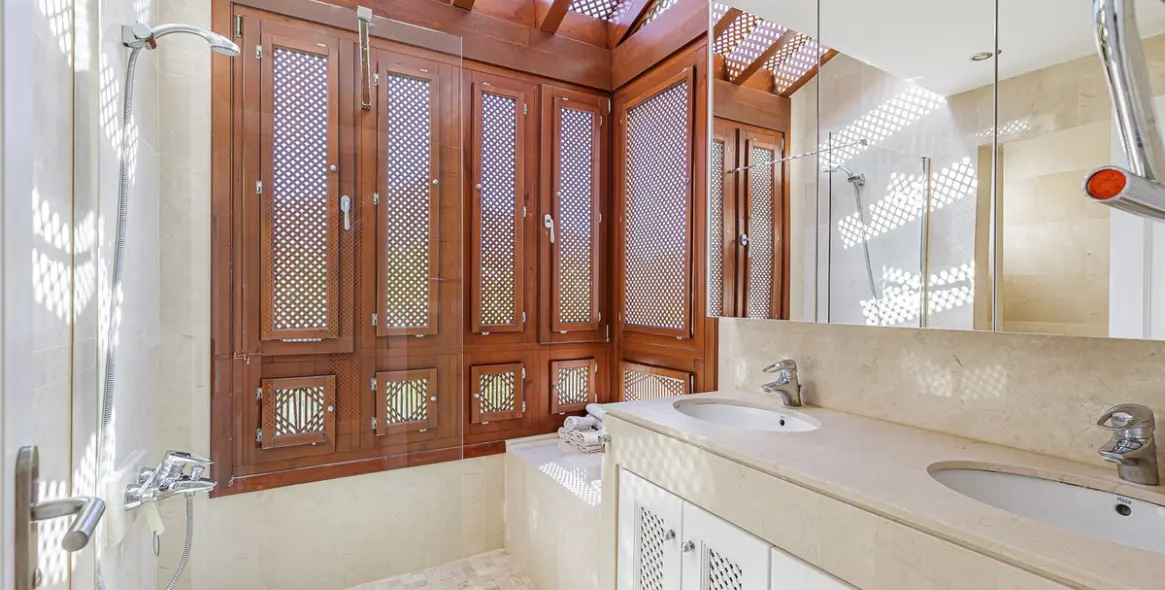 Продажа двухуровневого пентхауса в Nueva Andalucía 10