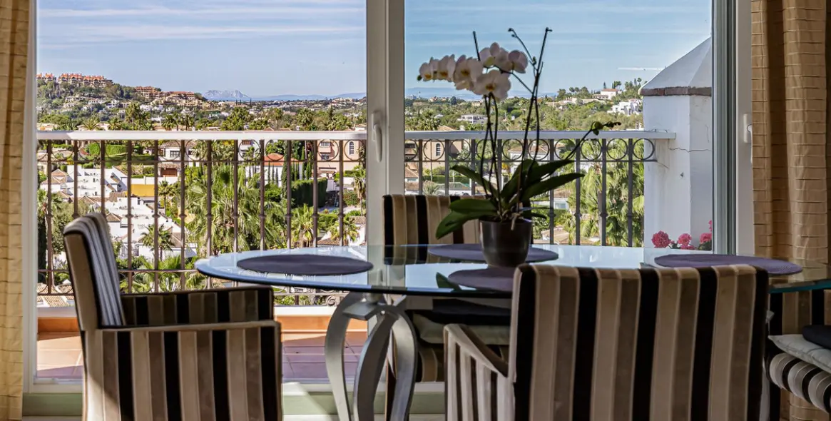 Продажа двухуровневого пентхауса в Nueva Andalucía 11