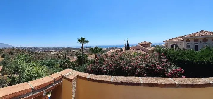 Venta de villa independiente en Riviera del Sol 3