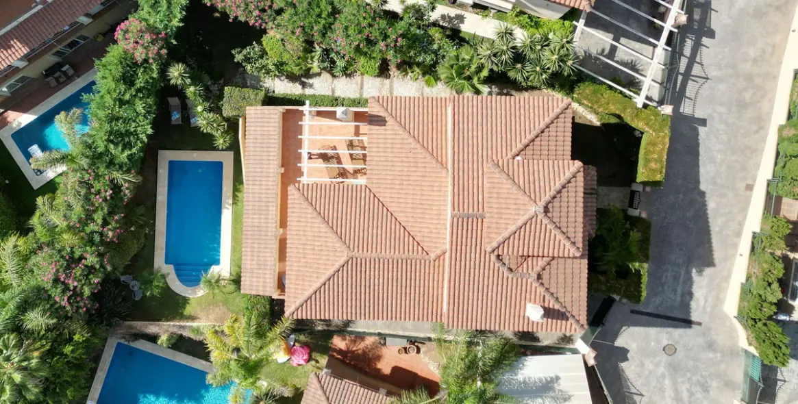 Venta de villa independiente en Riviera del Sol 18