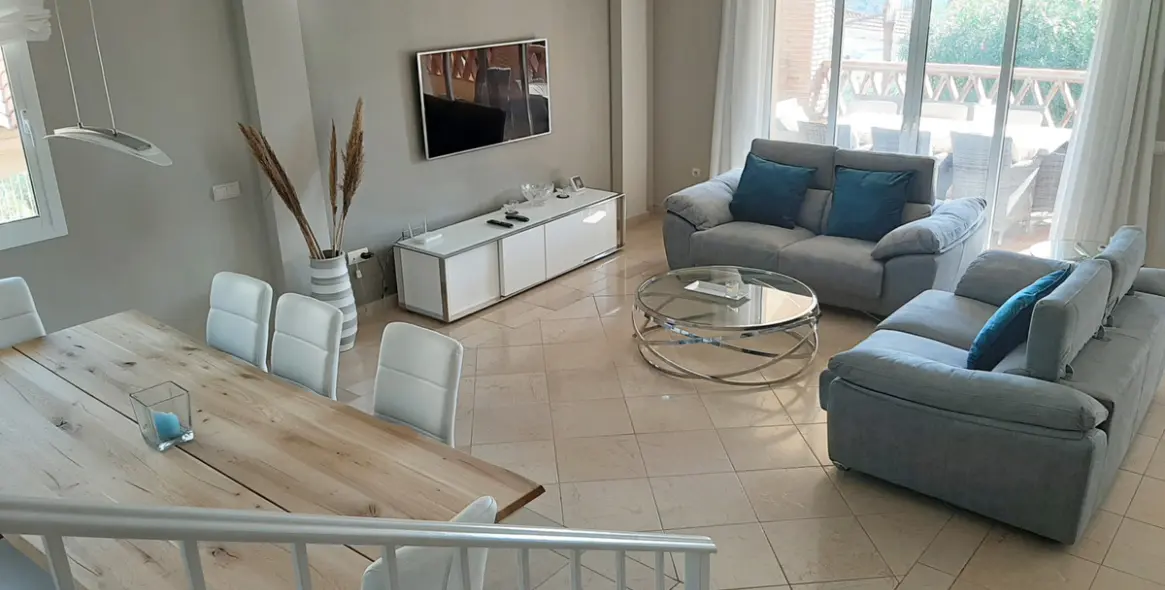 Venta de villa independiente en Riviera del Sol 19