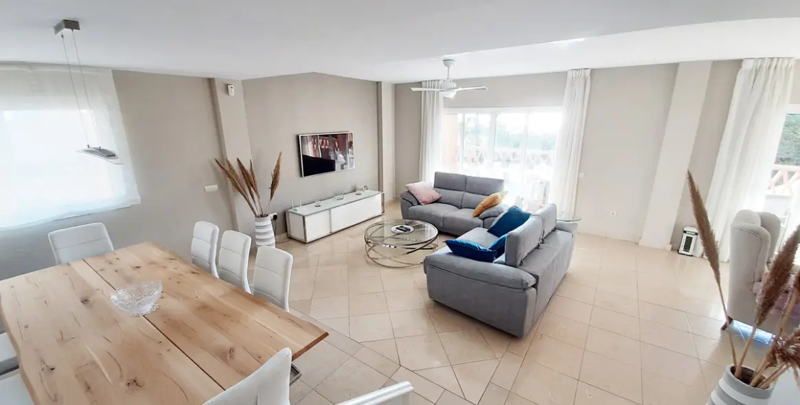 Venta de villa independiente en Riviera del Sol 20