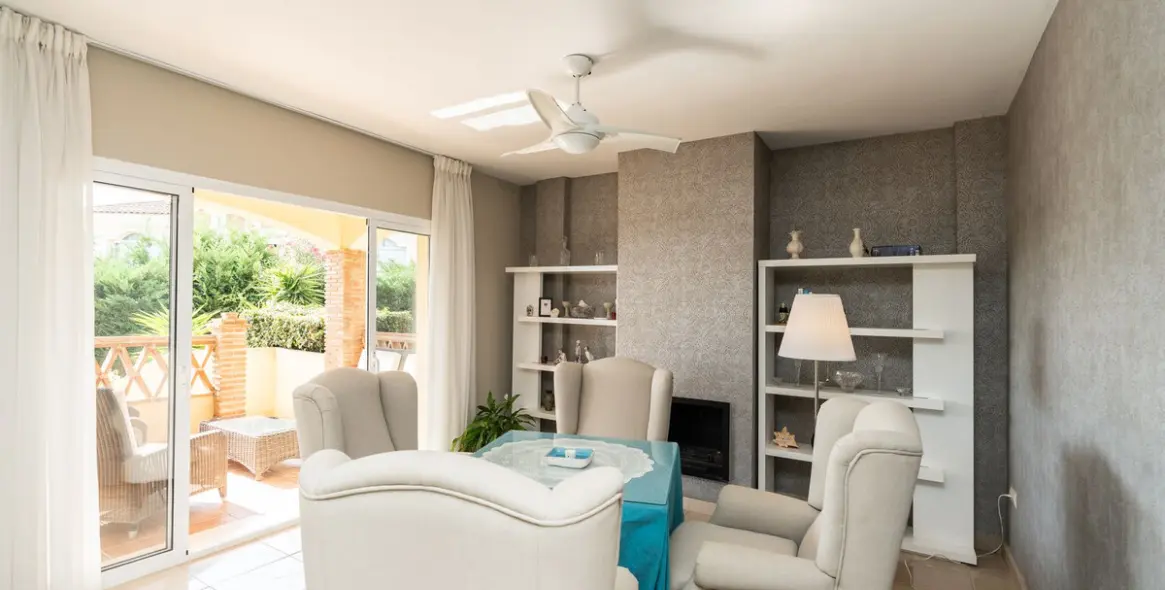 Sale of detached villa in Riviera del Sol 25