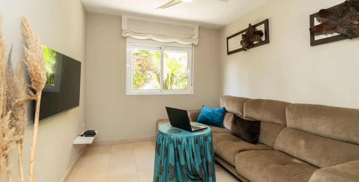 Sale of detached villa in Riviera del Sol 29