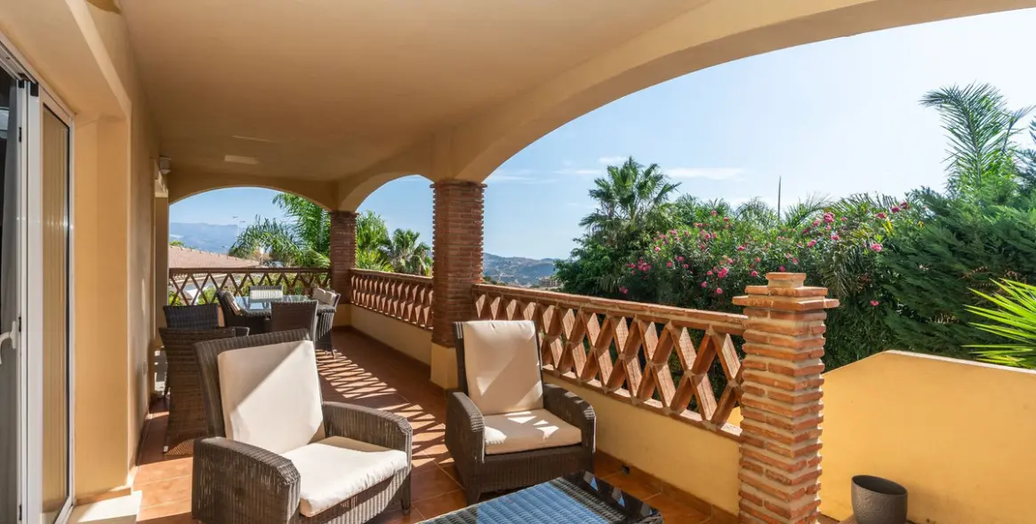 Sale of detached villa in Riviera del Sol 30