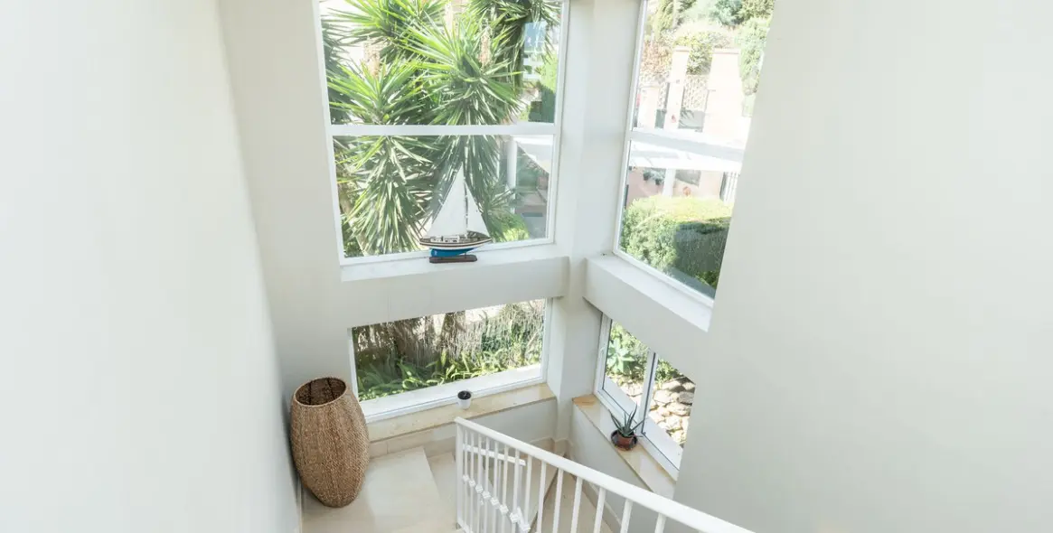 Sale of detached villa in Riviera del Sol 38