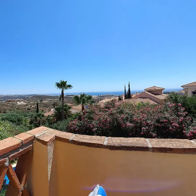 Sale of detached villa in Riviera del Sol
