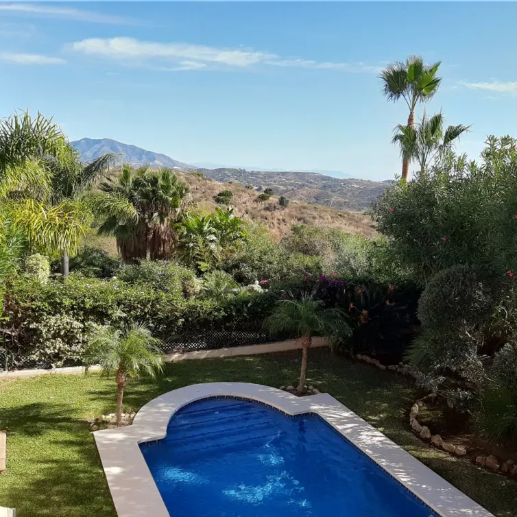 Sale of detached villa in Riviera del Sol