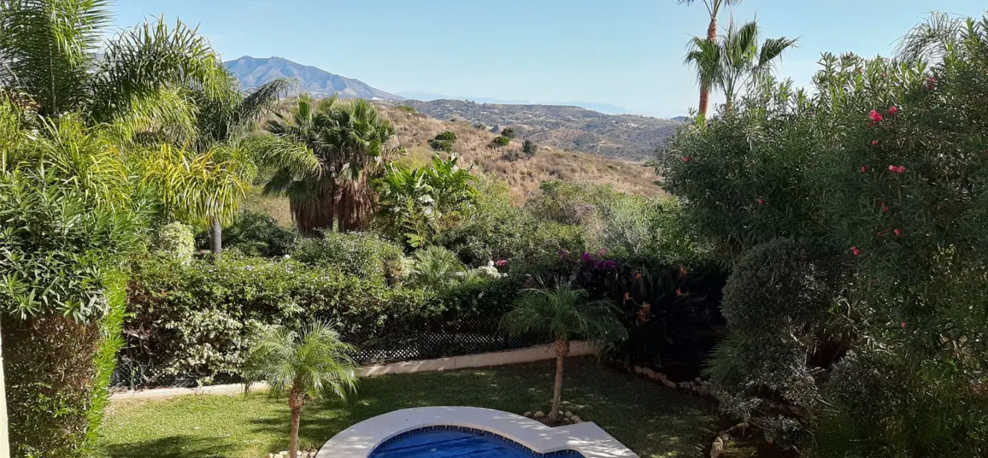 Sale of detached villa in Riviera del Sol 4
