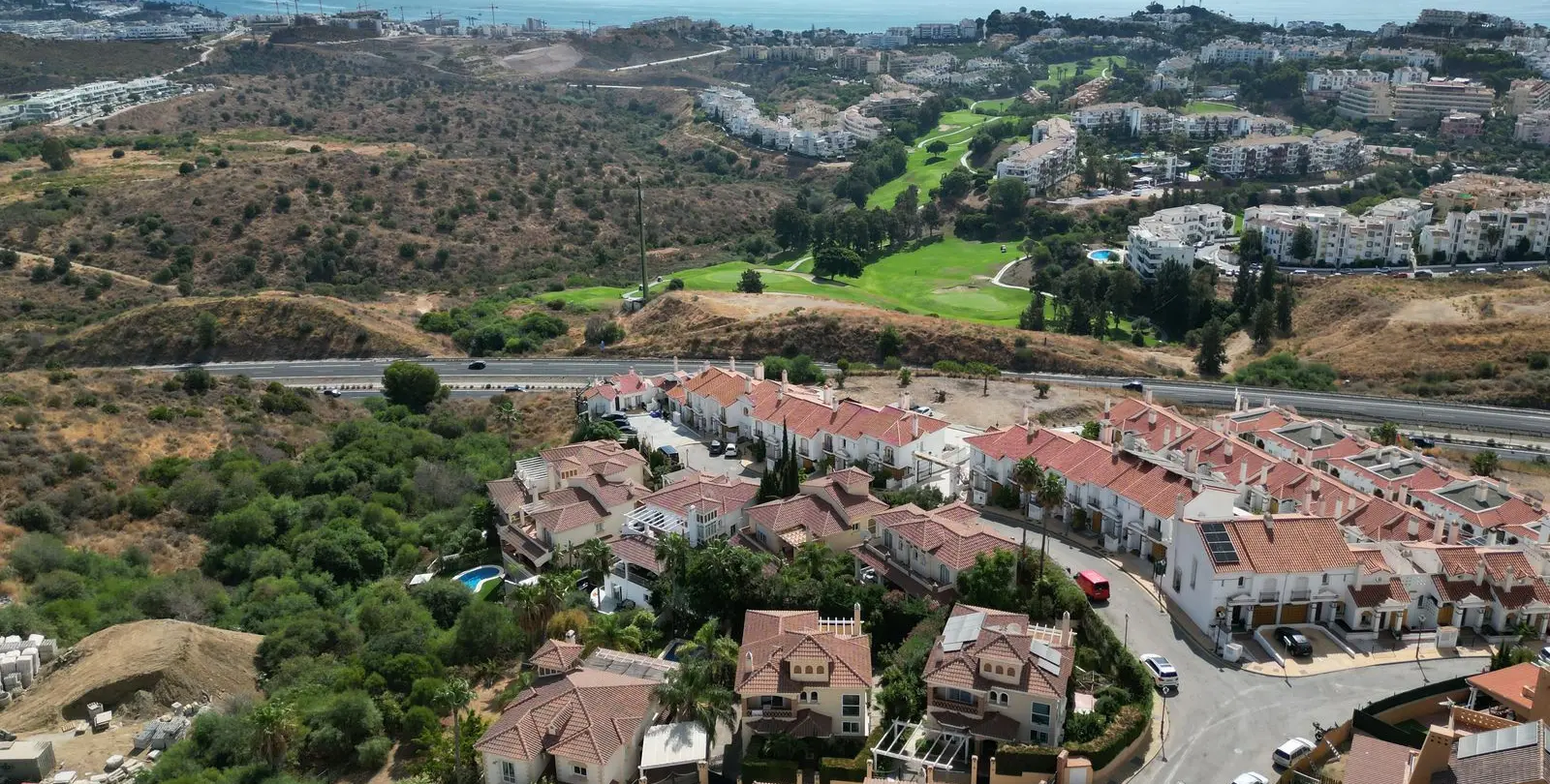 Sale of detached villa in Riviera del Sol 14