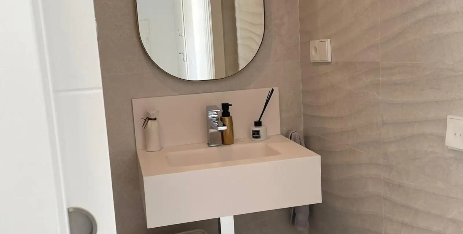 Sale of middle floor apartment in Benalmadena Costa 11