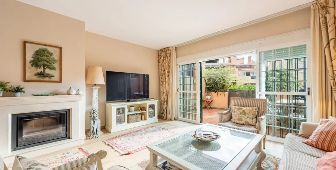 Продажа дома на две семьи в Nagüeles 5