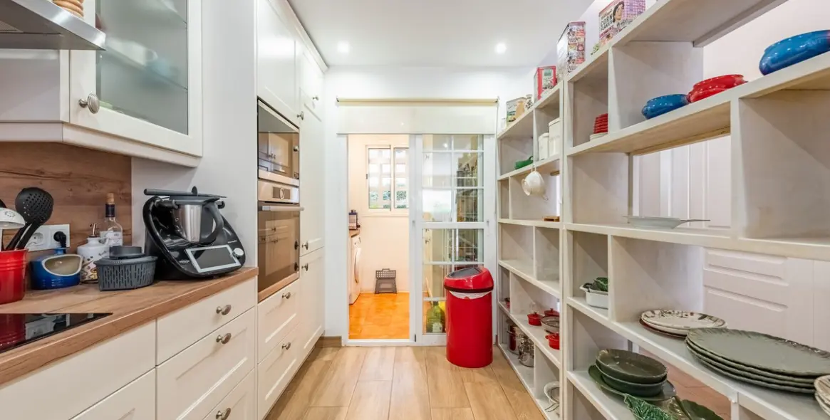 Продажа дома на две семьи в Nagüeles 9