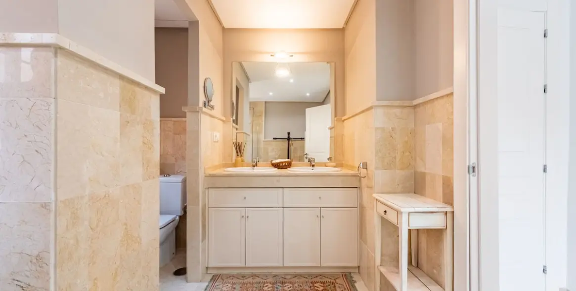 Продажа дома на две семьи в Nagüeles 13