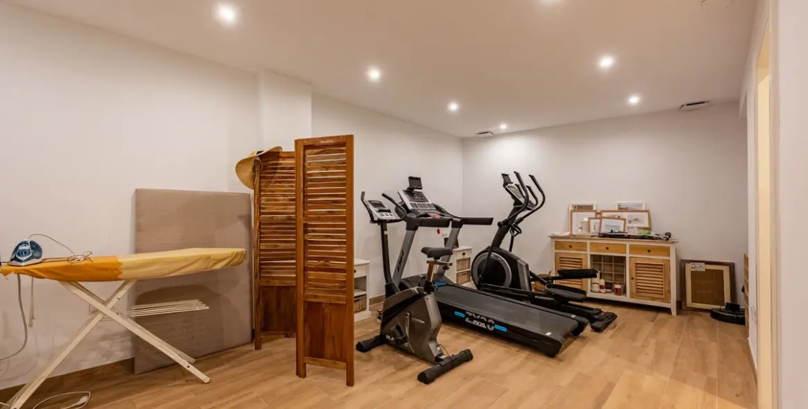 Sale of semi-detached house in Nagüeles 21