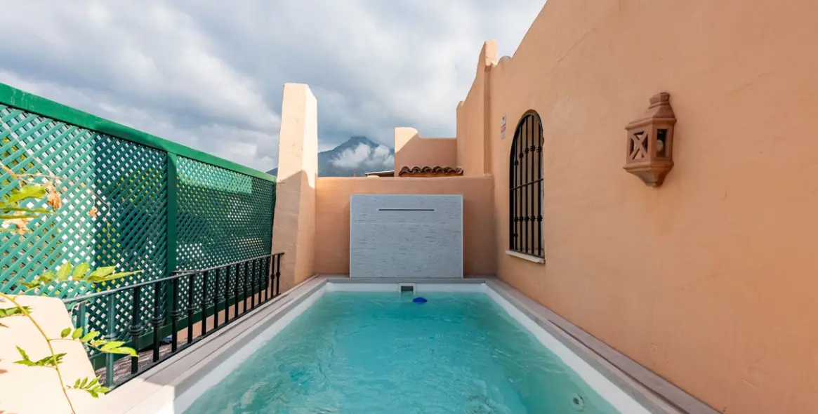 Sale of semi-detached house in Nagüeles 26