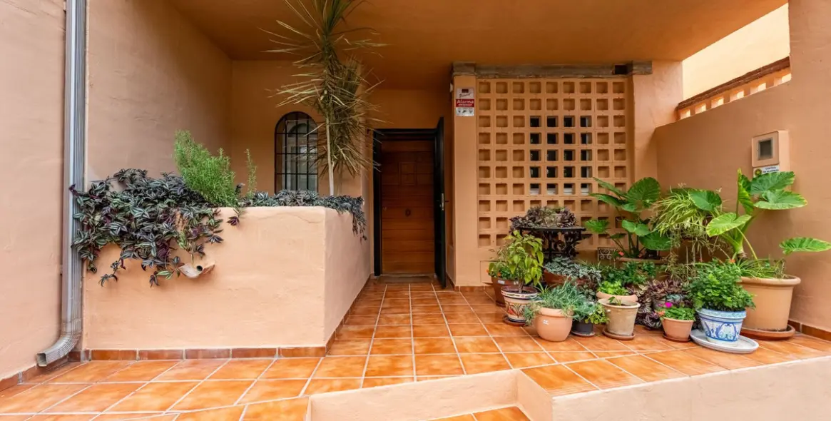 Sale of semi-detached house in Nagüeles 30