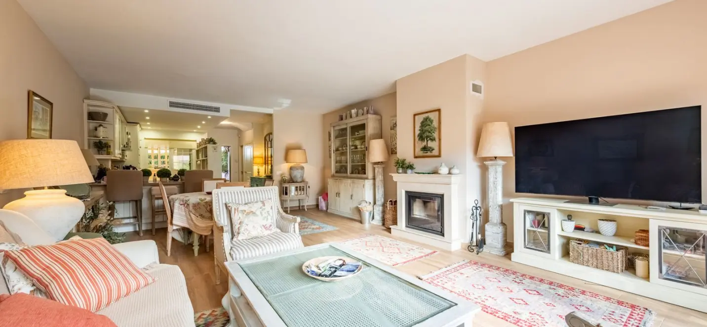 Venta de casa pareada en Nagüeles 3