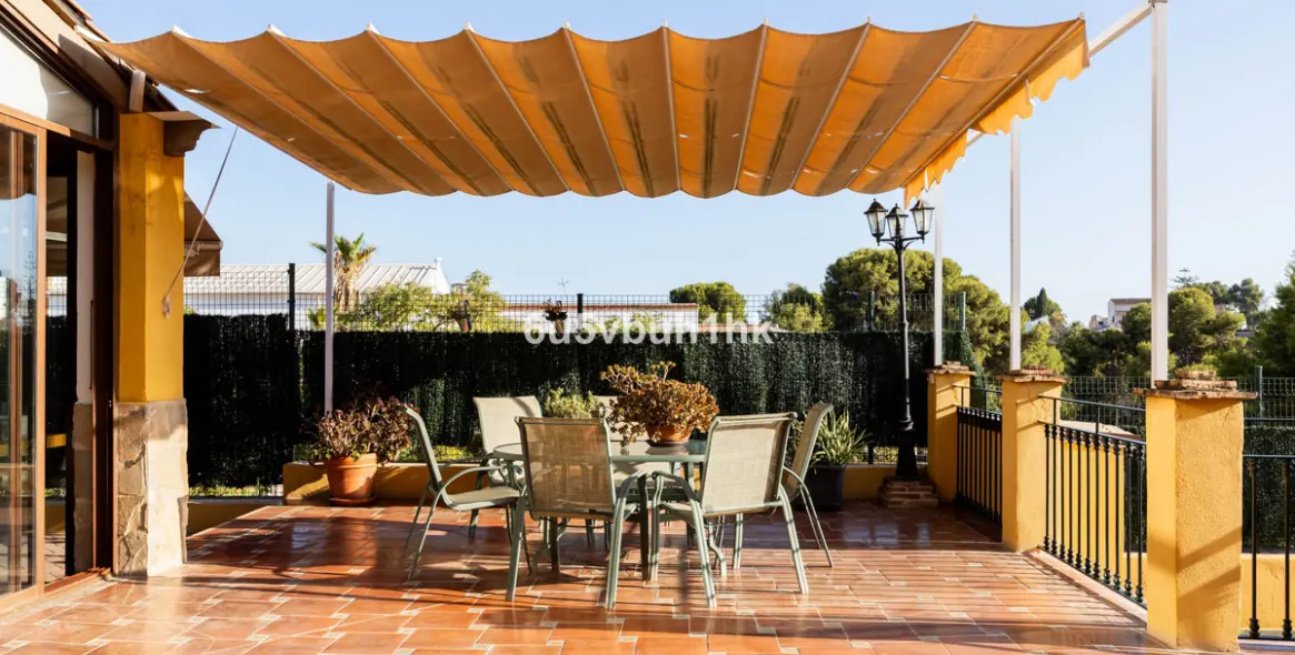 Продажа таунхауса в Malaga - Este 1