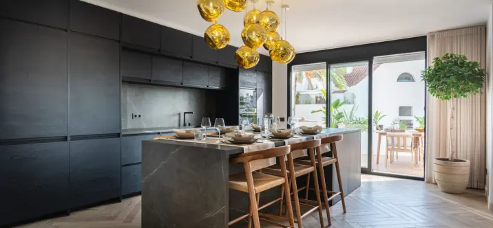 Продажа апартаментов на среднем этаже в Nueva Andalucía 0