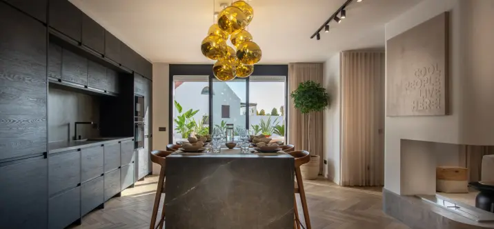 Продажа апартаментов на среднем этаже в Nueva Andalucía 4