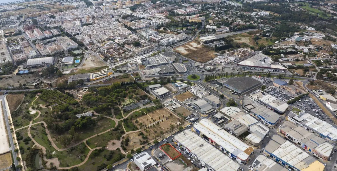 Sale of commercial plot in San Pedro de Alcántara 7