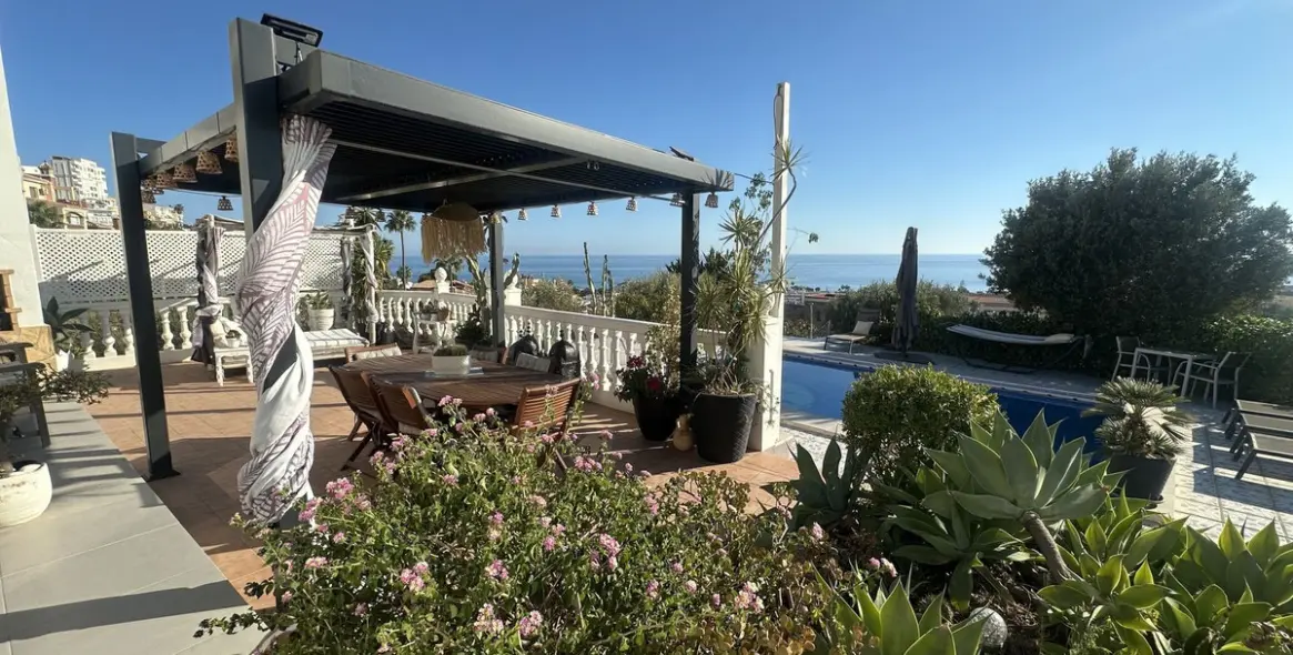 Sale of detached villa in Rincón de la Victoria 1