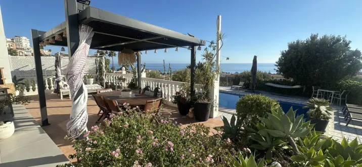 Venta de villa independiente en Rincón de la Victoria 0