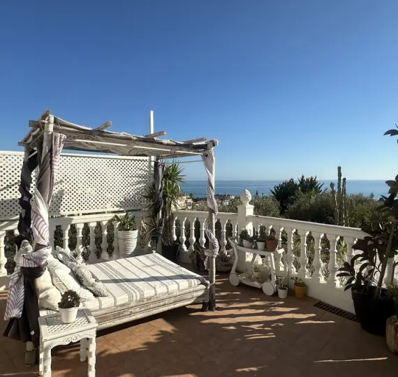 Venta de villa independiente en Rincón de la Victoria