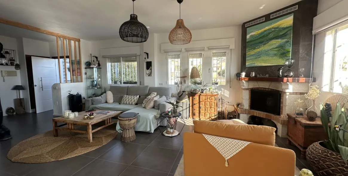 Sale of detached villa in Rincón de la Victoria 6