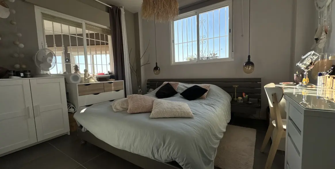 Sale of detached villa in Rincón de la Victoria 24