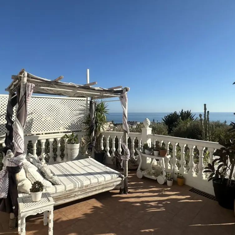 Venta de villa independiente en Rincón de la Victoria
