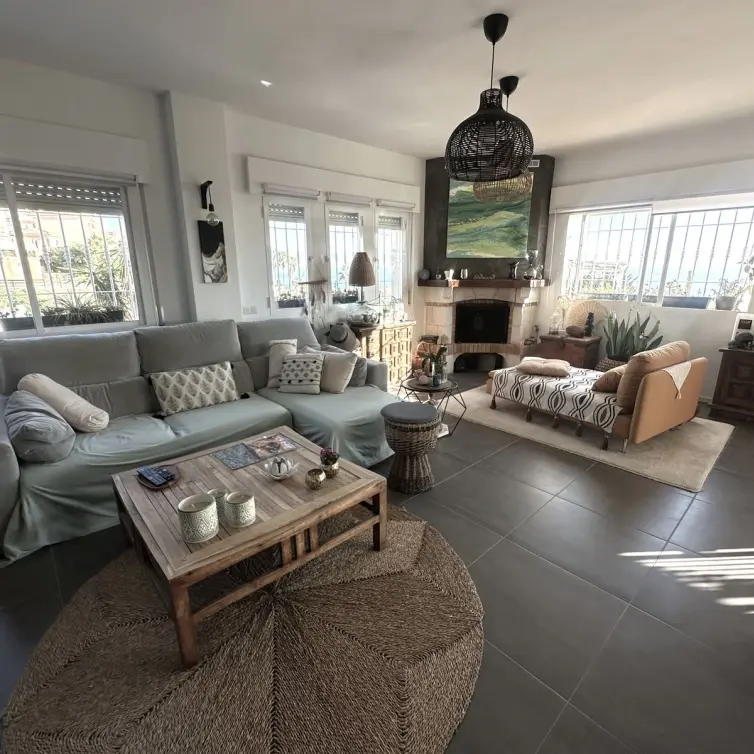 Venta de villa independiente en Rincón de la Victoria