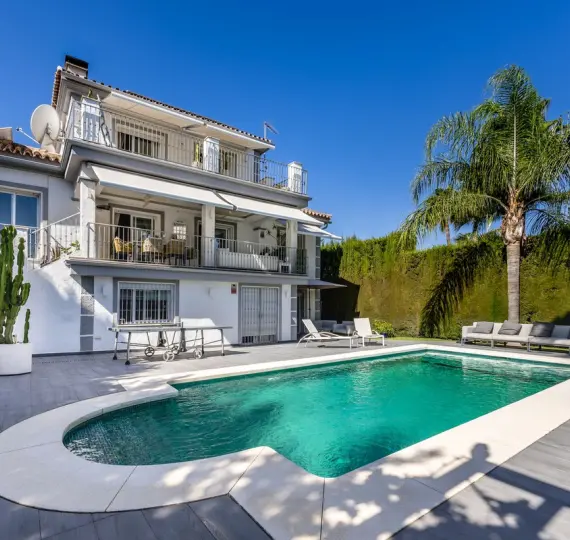 Venta de villa independiente en Alhaurín el Grande