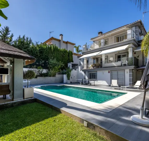 Venta de villa independiente en Alhaurín el Grande