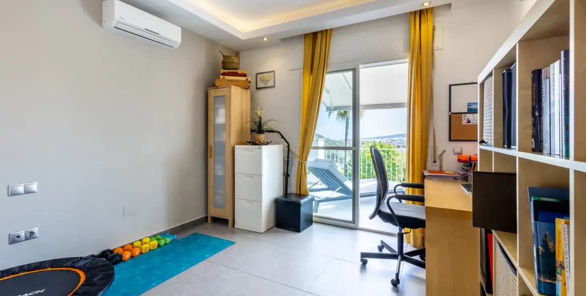 Sale of detached villa in Alhaurín el Grande 26