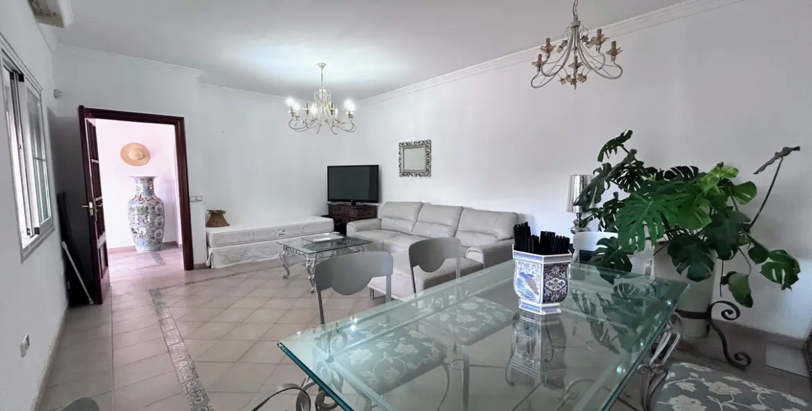 Продажа  отдельно стоящей виллы в San Pedro de Alcántara (район San Pedro de Alcántara) 5