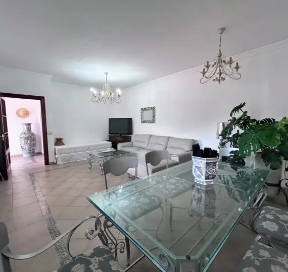 Oтдельно стоящая вилла R5169106