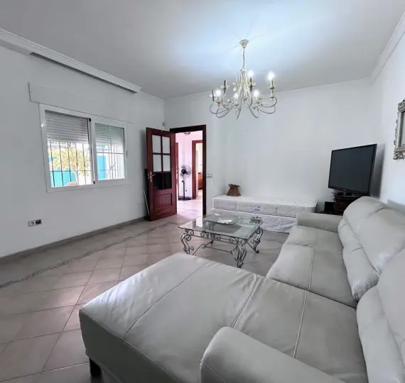 Oтдельно стоящая вилла R5169106