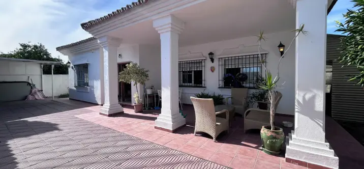 Venta de villa independiente en San Pedro de Alcántara 0