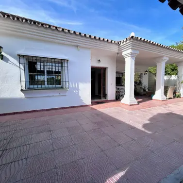Venta de villa independiente en San Pedro de Alcántara