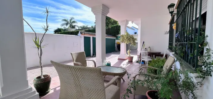 Venta de villa independiente en San Pedro de Alcántara 2