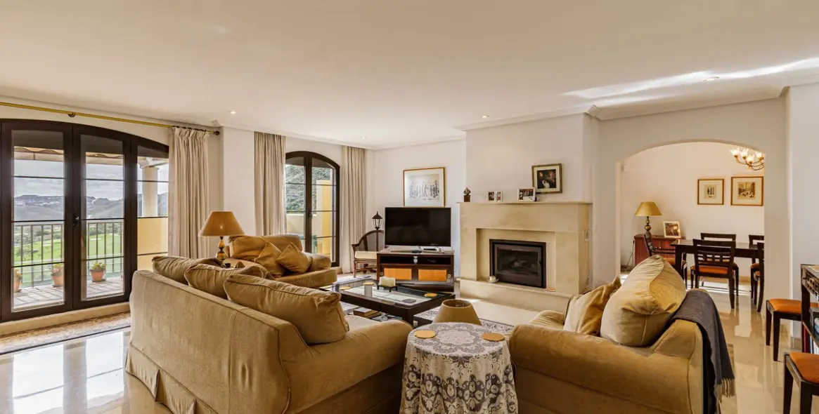 Sale of penthouse duplex in Los Arqueros 2