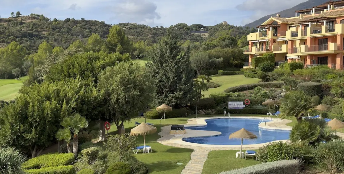 Sale of penthouse duplex in Los Arqueros 8