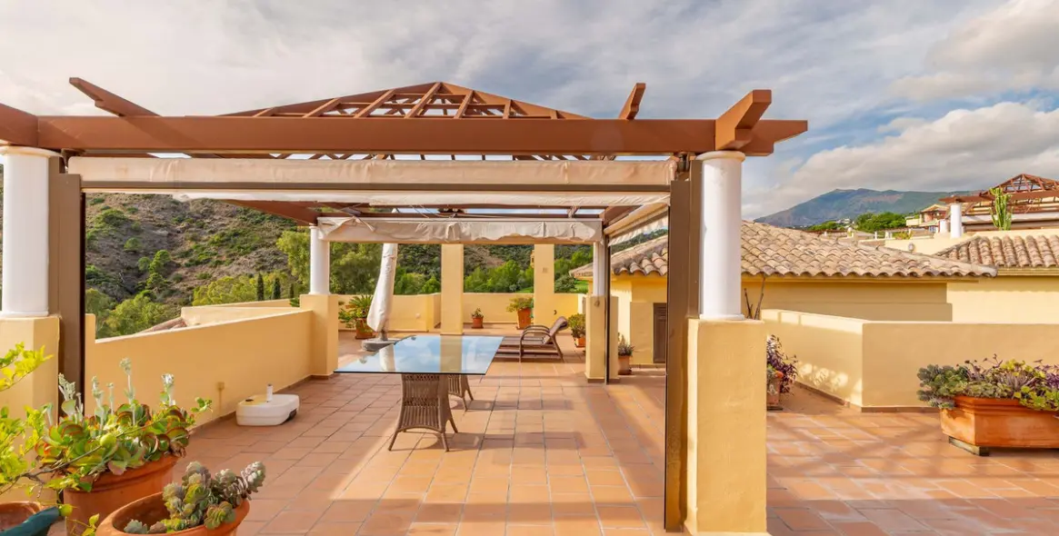 Sale of penthouse duplex in Los Arqueros 22