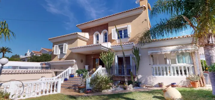 Venta de villa independiente en Caleta de Vélez 0