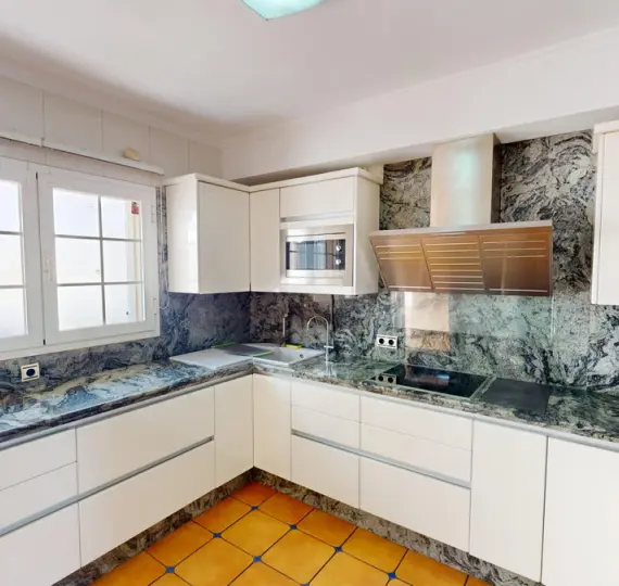 Venta de villa independiente en Caleta de Vélez