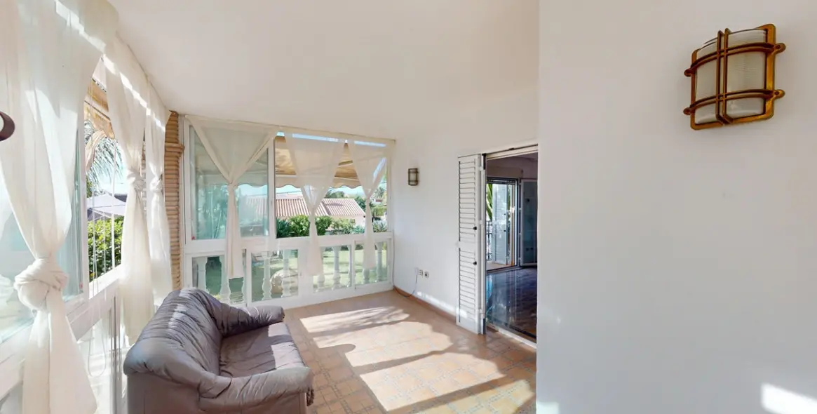 Sale of detached villa in Caleta de Vélez 16