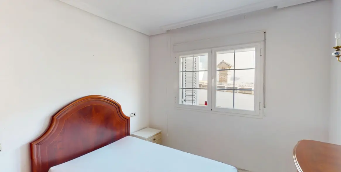 Sale of detached villa in Caleta de Vélez 24