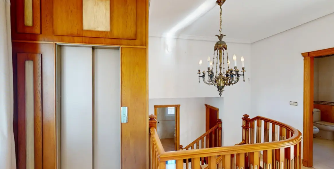 Sale of detached villa in Caleta de Vélez 28